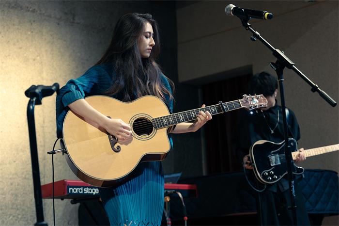 1761705882497599.jpg 4.jpg